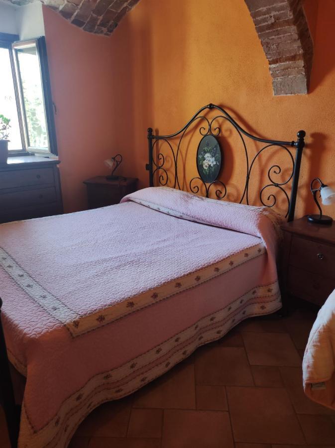 Notti Magiche Panzió Castelvecchio Calvisio Kültér fotó